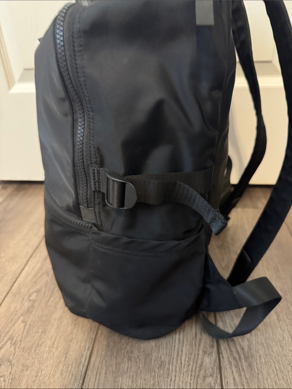 lululemon New Crew Backpack Black Bag - Picture 6 of 6